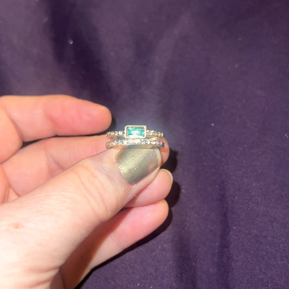 Women’s ring size 6